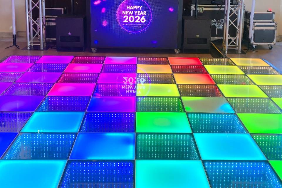 Cabina dj led y pista de baile