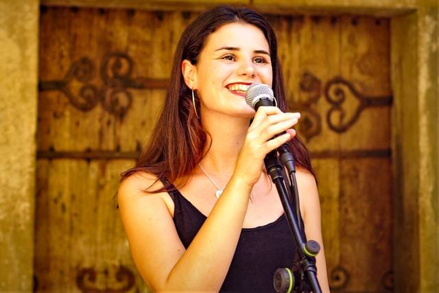 Cantando