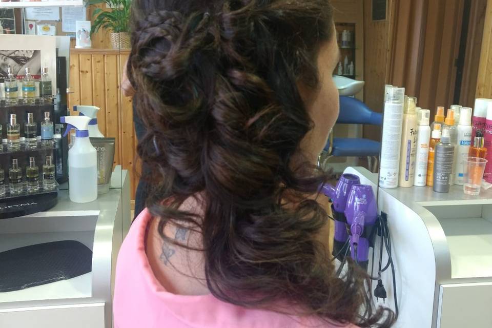 Semilateral de bucles y trenzas