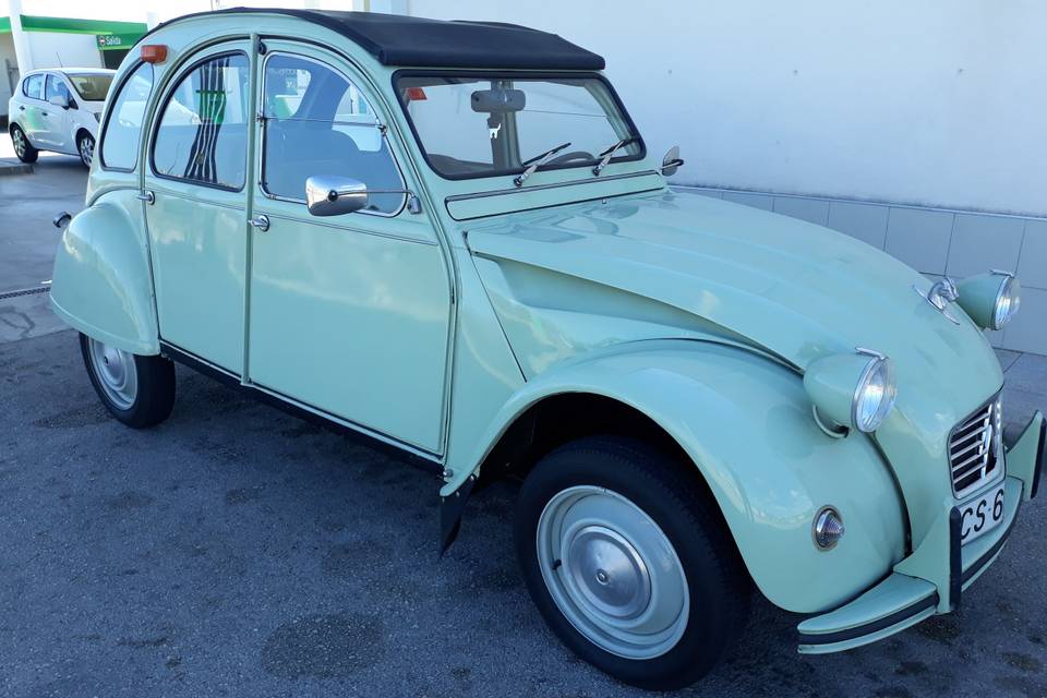 2 CV descapotable