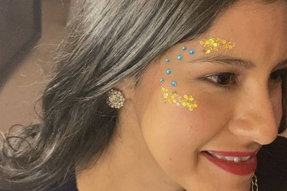 Glitter make up