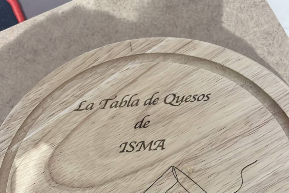 Quesera con utensilios
