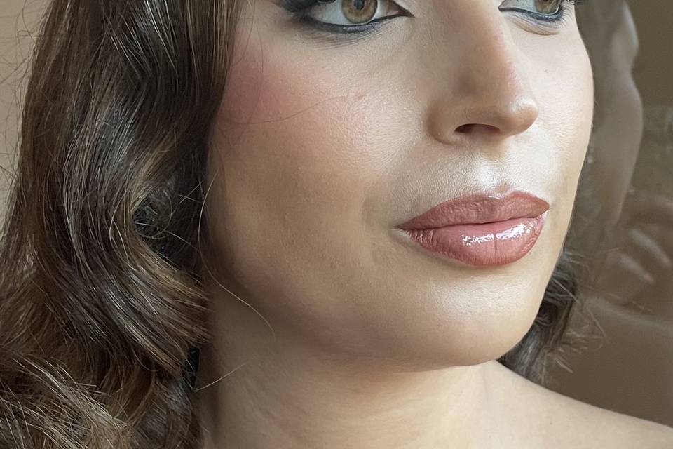 Alejandra Plasencia Makeup