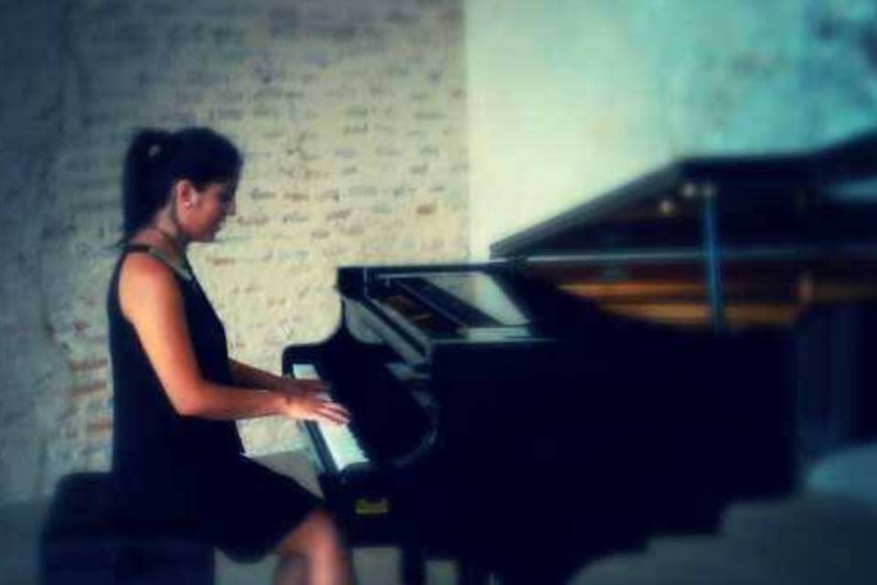 Entre Notas y Promesas