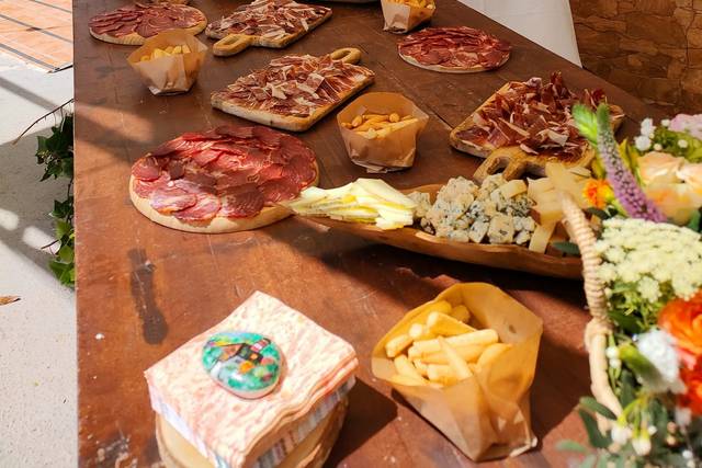 Mesa de aperitivo con ibéricos