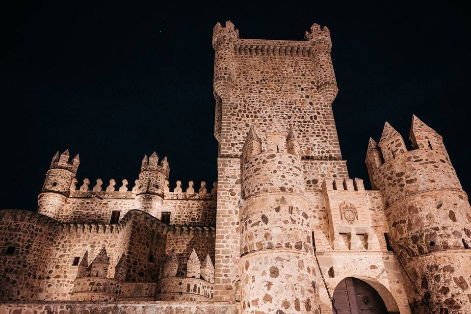 Castillo de Guadamur by Akera