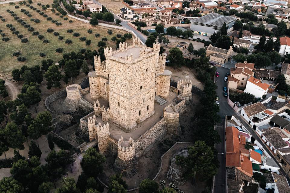 Castillo de Guadamur by Akera