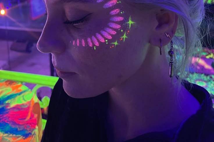 Glitter Bar Neon