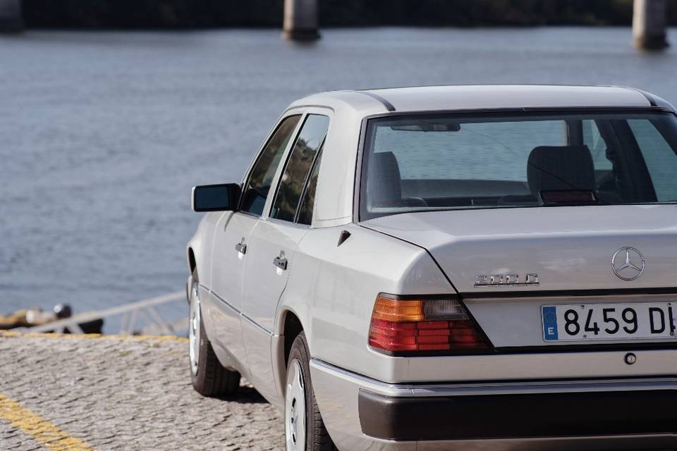 Mercedes 200D