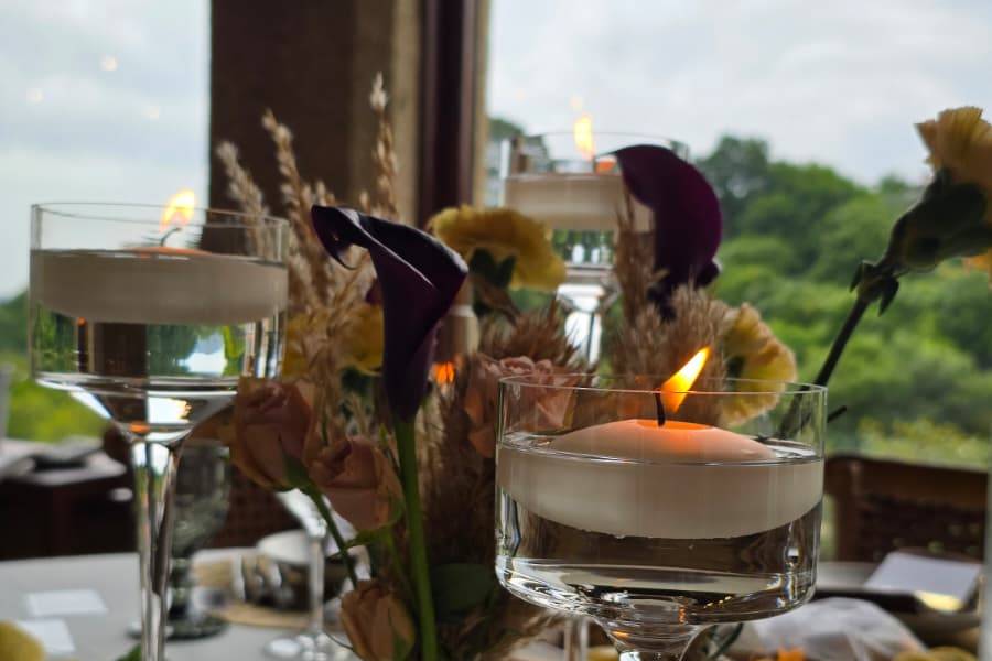 Decoración mesa velas flotante