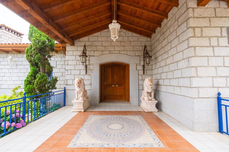 Entrada villa