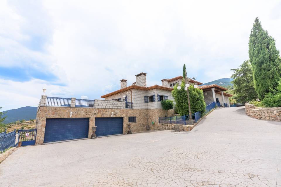 Entrada a la finca