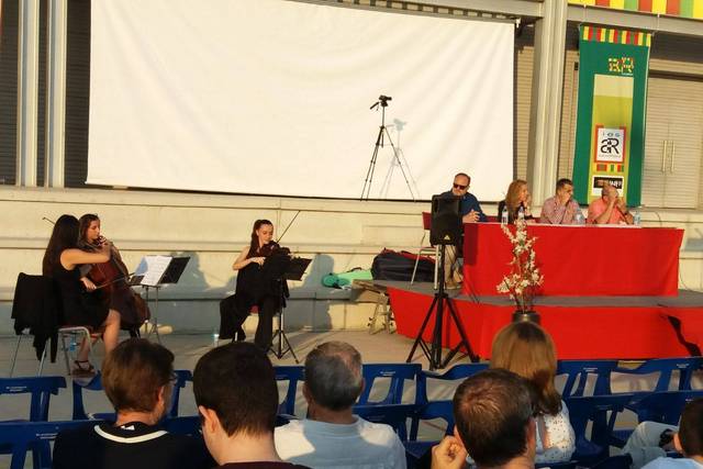 Participación en graduaciones