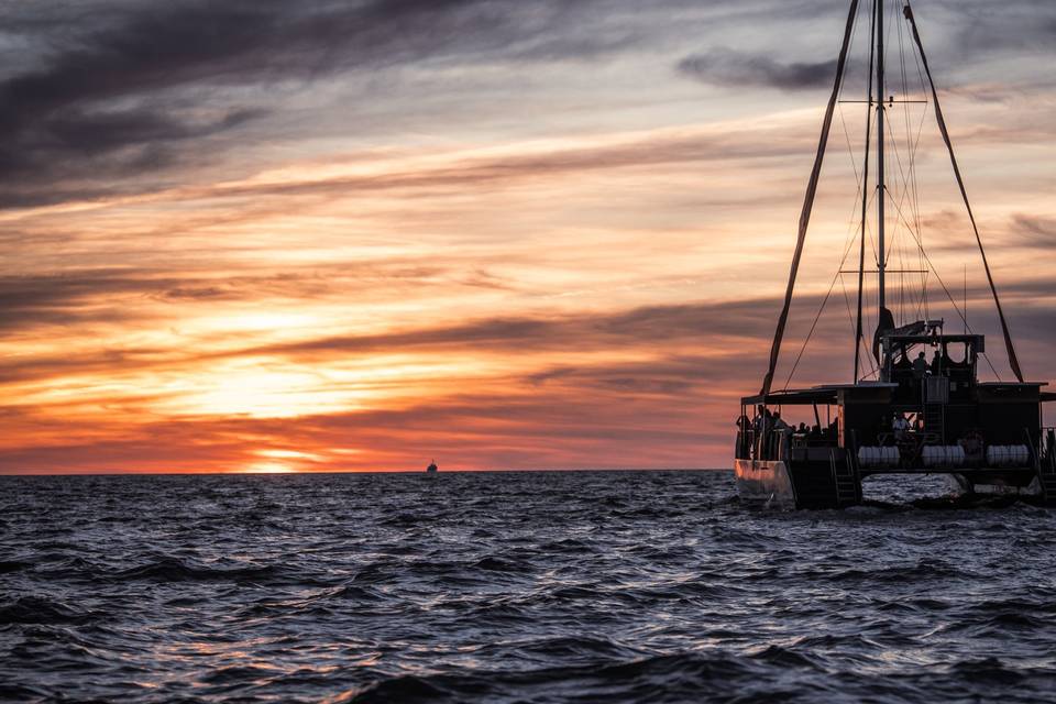 Puesta de sol en el Catamarán