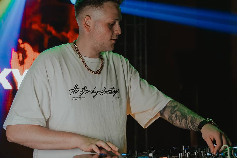 Mario Triky DJ