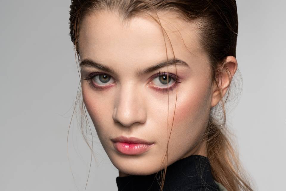 Rose makeup