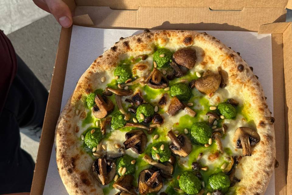 Pizza Pesto y setas