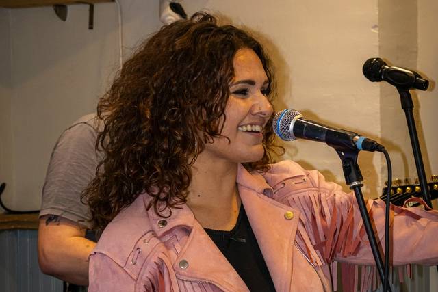 La Chica Almodóvar Cover