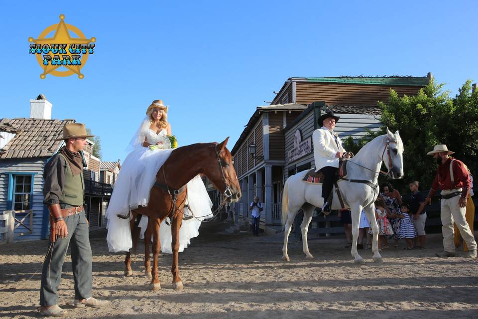 Llegada de los novios