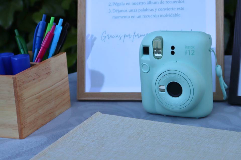 Cámara instax mini 12