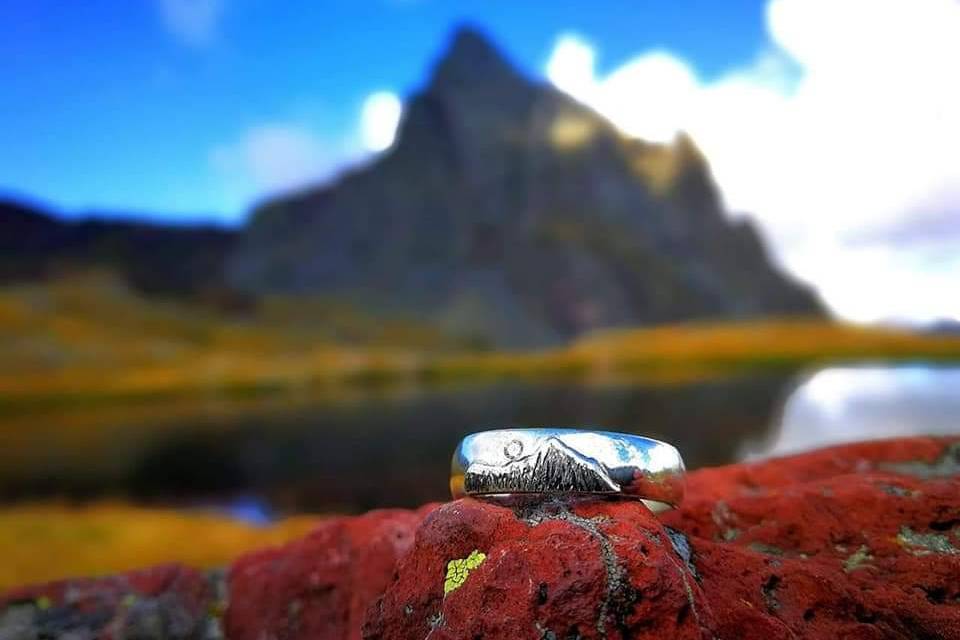 Anillo Pico Anayet con piedra