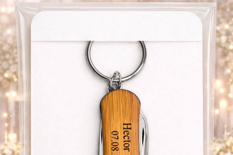 Navaja multifunción  grabada