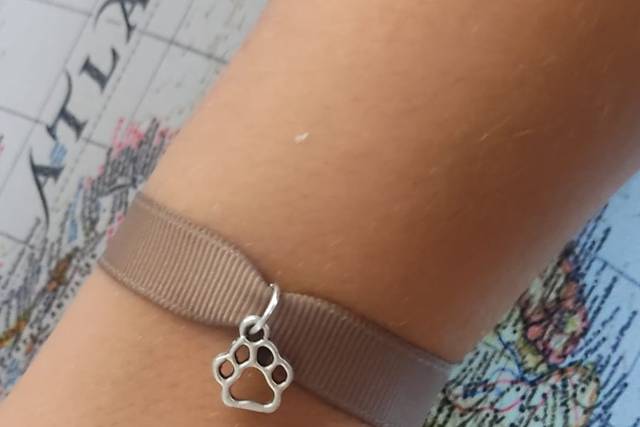 Pulsera solidaria