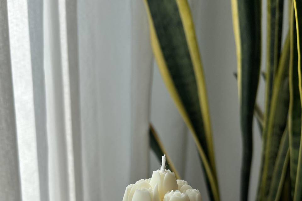 Vela decorativa tulipanes