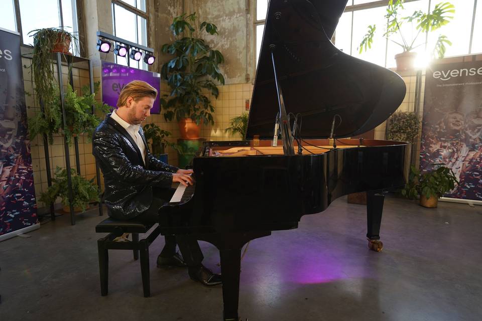 Pianist.es - Pianista Thomas