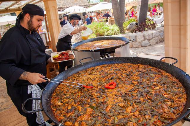 Paella valenciana