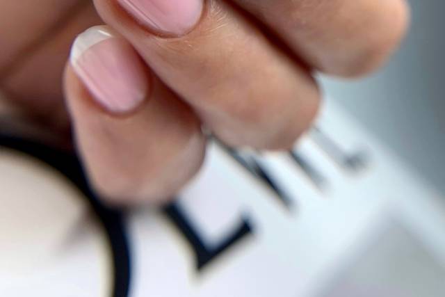 Manicura rusa con refuerzo