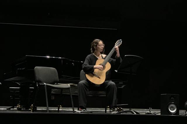 Guitarrista Lucía Mauleón