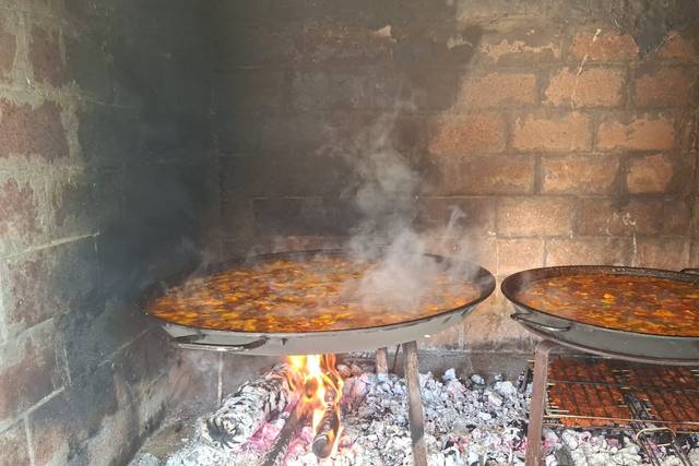 Preparamos paellas a leña