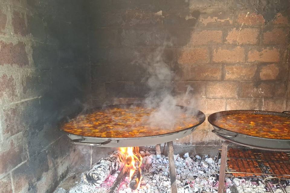 Preparamos paellas a leña