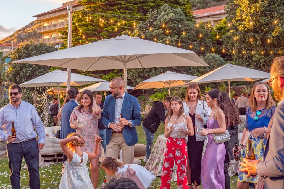 Aperitivo en el jardín