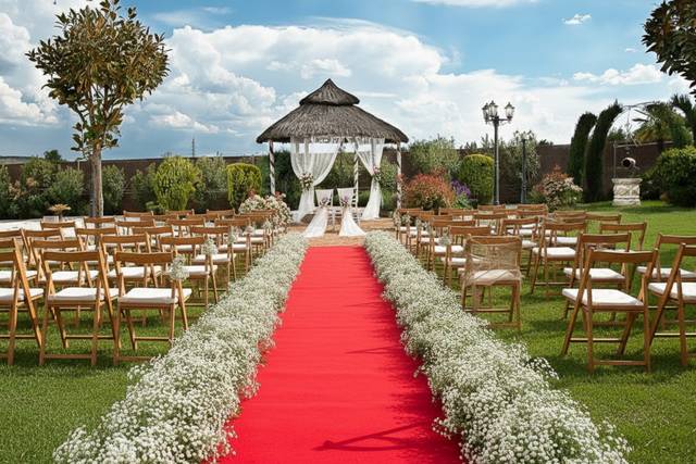 Ceremonia jardín alfombra roja