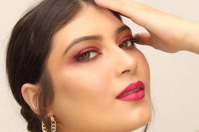 Lisdy Sabillon Make-up Artist