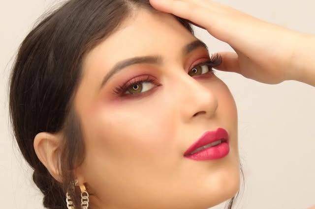 Lisdy Sabillon Make-up Artist