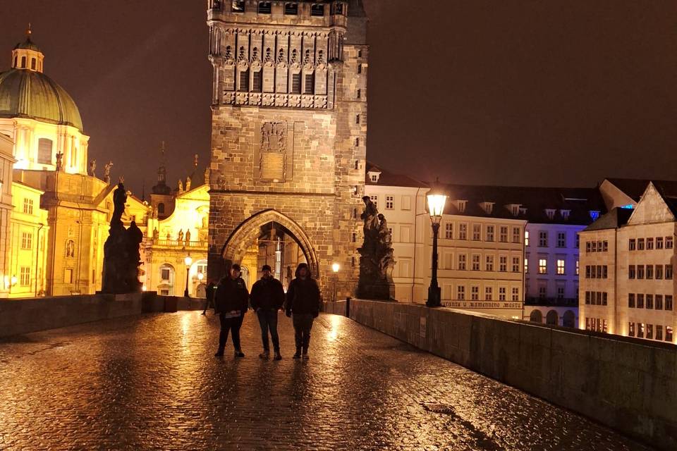 L y familia en praga