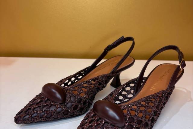 Ángela Molina Shoes