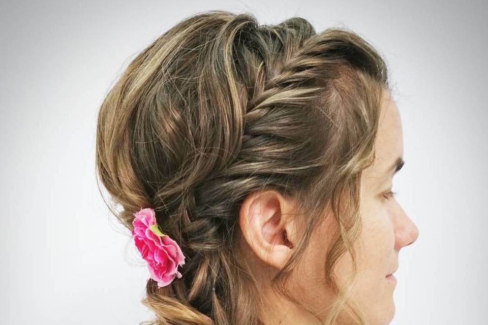 Semirecogido trenzas