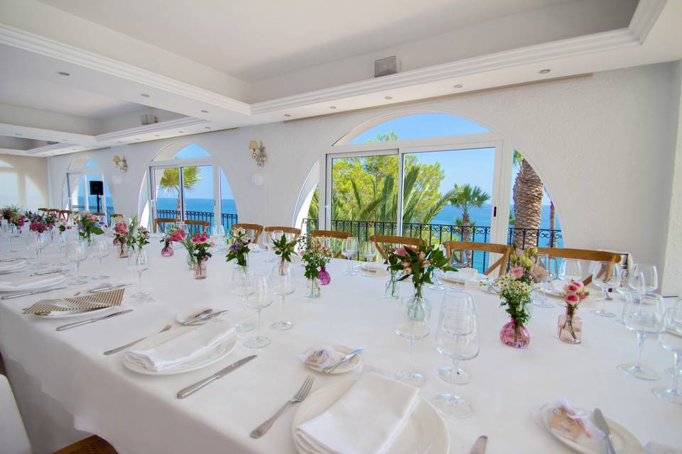 Banquete con vistas al mar