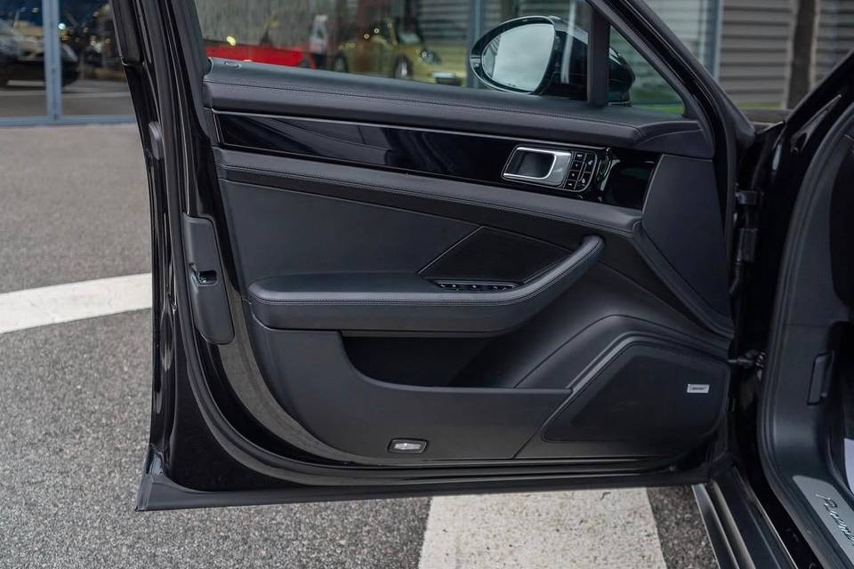 Puerta interior