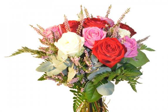 Ramo de rosas variadas