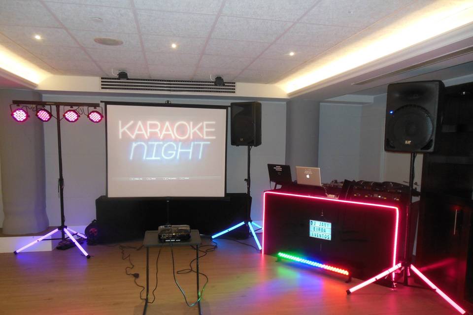 Equipo y karaoke