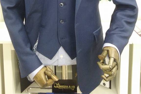 Traje al detalle