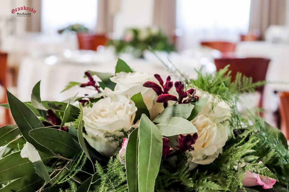 Flores en la mesa