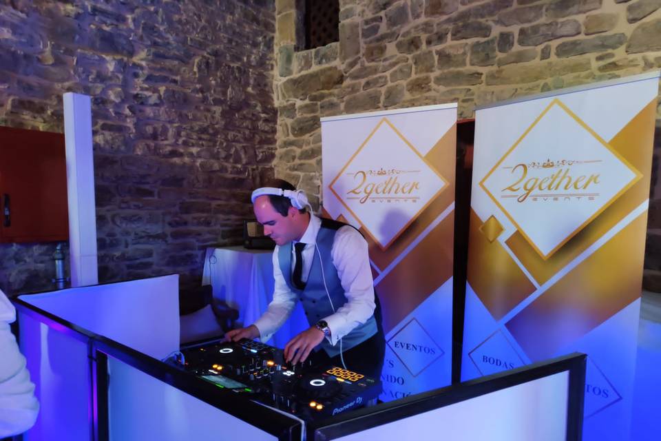 Dj