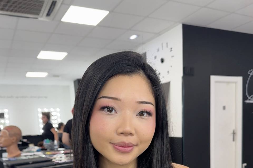 Avril Makeup