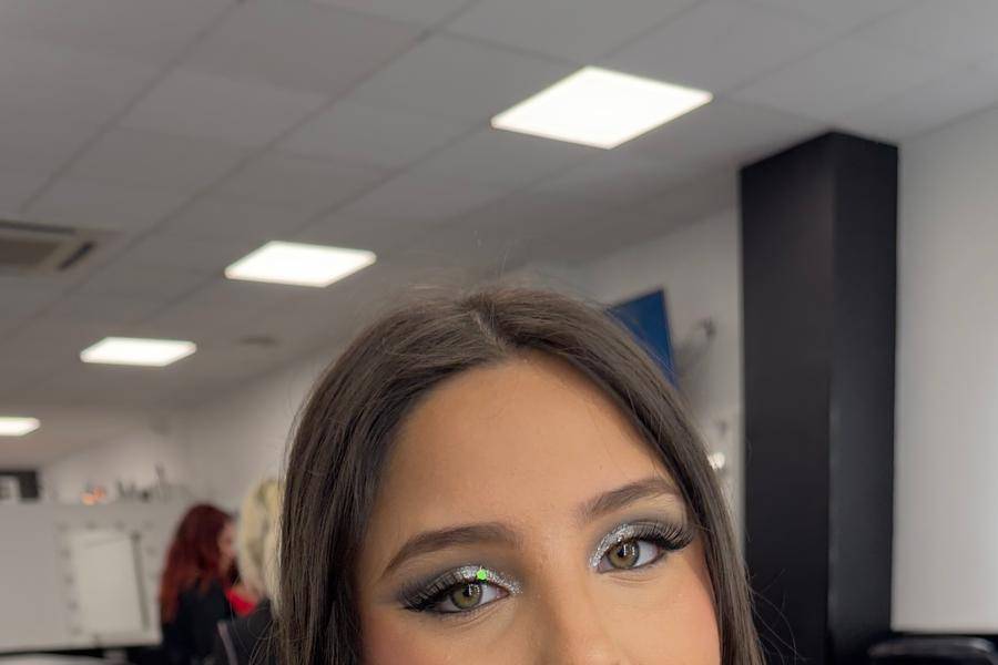 Avril Makeup
